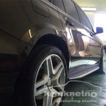 Пленка на чёрном кузове