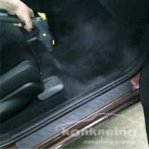 Очистка ковра автомобиля паром