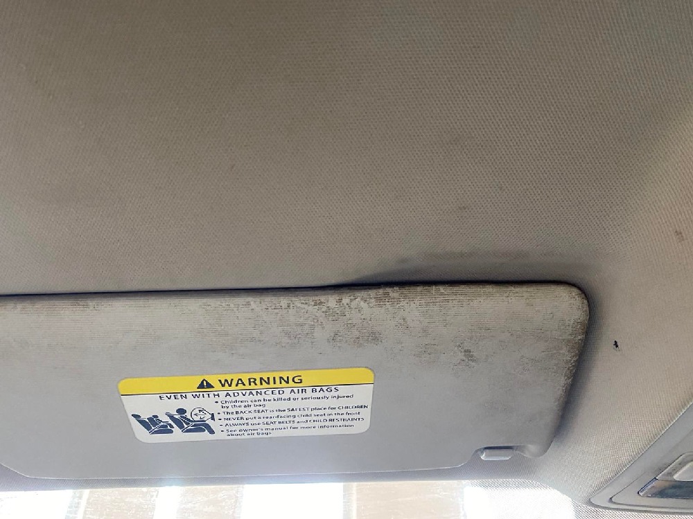Чистка потолка авто