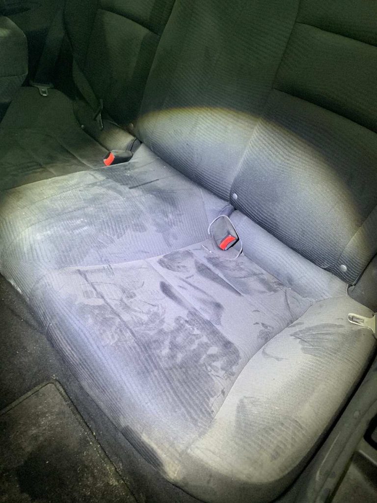 Уход за тканевым салоном авто